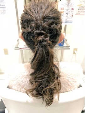 フラップ(FRAP) アレンジポニーテール