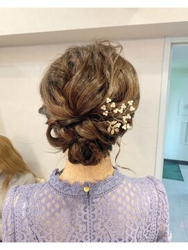 ワット 原宿店(W) 結婚式 二次会 お呼ばれ ヘアアレンジ 編み込み 波ウェーブ