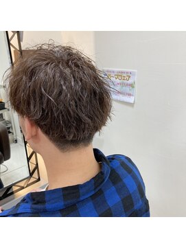 アールモンドヘア新世界 ♯ツイストパーマ