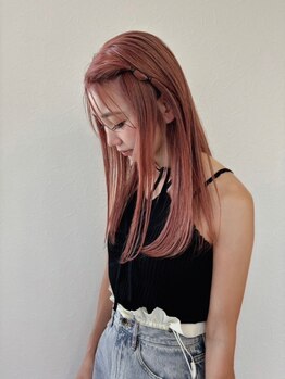 ストラール ヘア プラスフュジー(STRAAL hair +fusie)の写真/カラー・シルエット自由自在♪個性が溶け込むデザインカラー★髪質改善トリートメントで艶もプラス◎