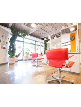 ≪ゆったりと寛げる上質空間≫特別な時間をお届けします。贅沢なサロンタイムをお過ごしください。