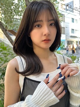 エヌアイ オモテサンドウ(ni omotesando) シースルーバング ダークグレージュ くびれヘア【肥田亜沙美】