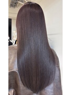 柔らかくまとまる美髪中性ストレート 