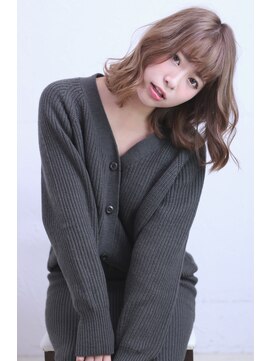 フロール(florun) ハイトーンブルーアッシュの揺らめきロングボブ