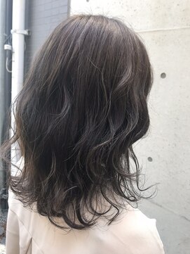 ルシエ(LUCIE) スモークグレージュ