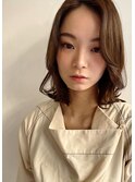 こなれ巻き髪ベージュスタイル