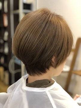 ギャロ(Gallo) ショートボブ