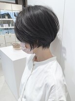 ステア ケース(stair case)&nbsp;大人黒髪ハンサムショートボブ前髪なし2022年人気髪型