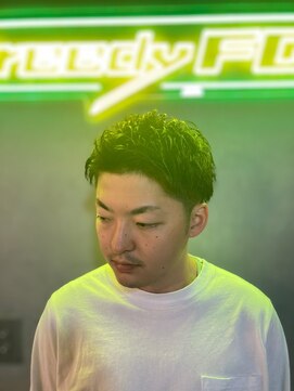 グリーディーフォックス 代々木(Greedy FOX) 韓国マッシュ/センタ-パ-ト/ツイストスパイラル/スキンフェード