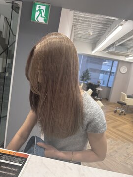 シカ 神戸三宮元町店(Cica) ミルクティーベージュ ハイトーン ブリーチ 秋冬 三宮