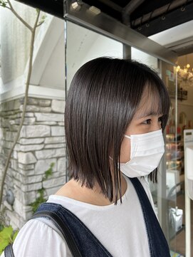 マカロンコワフュールドウシワカマル(macaron coiffure de ushiwakamaru) ぱつっとボブ