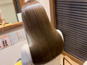 トライベッカスマートサロン(TRIBECA smart salon)の写真/限られた認定サロンのみ取り扱える最高級トリートメント”オージュア＜Aujua＞”最新のトレンドをご提案！