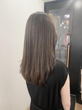 シファ(sifa) 艶髪アッシュブラウン