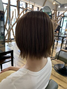 ラグヘアーワークス(LAG HAIR WORKS) 切りっぱなしボブ