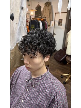 外国人風カーリーパーマ　メンズパーマ　メンズカット