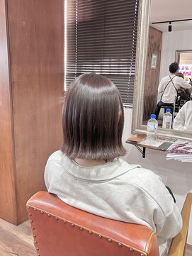 ヘアメイク アンフィ(amphi) ..~*＊. ..~*＊. ..~*＊..