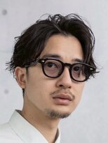 レタッチバイフィフス(RETOUCH by fifth)&nbsp;原宿シャドウパーマルーズパーマセンターパート大人ビジネスヘア