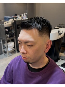 ザ ブライト バーバー(The BRIGHT BARBER) フェザーアップ　スキンフェード