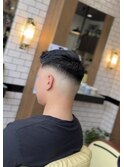フェザーアップ　スキンフェード
