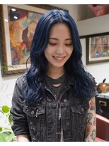 グッドフェローズ キタホリエ(GoodFellas kitahorie) 透明感ブルーグレイのウェーブレイヤーハイトーンブリーチ艶感