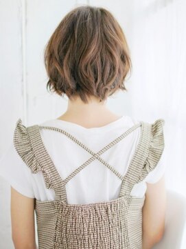 ヘアメイク ナル(hair make nalu) ゆる毛先のバルーンボブ