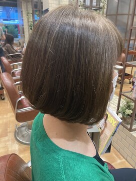 ジュール ドゥJour doux jourスタイリスト　今嶋　イノアカラーで作るグレージュ