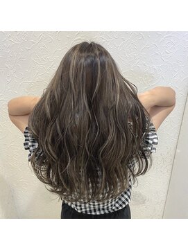 リー ルーチェ 布施(Lee Luce) コントラストハイライトカラー♪【真栄田】