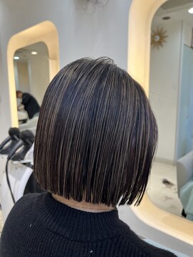 レム(REM) ハイライト×パッツンボブ