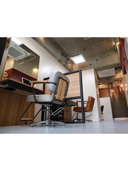 マンツーマン施術で、大型店が苦手な方にも◎周りを気にせずリラックスできるサロンtimeを―*