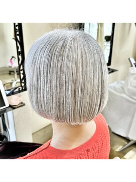 ヘアー キュア トランク(Hair Cure TRUNK) 白髪をコントラストカラー