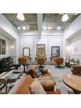 中心街の隠れ家―こだわりの空間で、特別なひと時をお過ごしください。