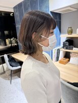 バイエイト(X８)&nbsp;ゆるふわボブ＋イヤリングカラーでワンポイント上のおしゃれさ♪