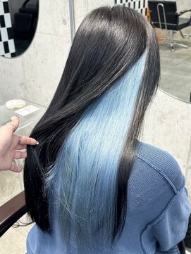 リル ラウム 原宿(LiL Raum) インナーカラー水色/原宿/ブリーチ/ダブルカラー/レイヤーカット