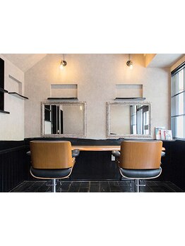 「子供がいるから美容院になかなか行けない…」そんな方もお気軽にご来店下さい！ベビーカーのままで入店◎