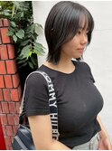 14937黒髪アッシュフェザーショート切りっぱなしボブグレージュ