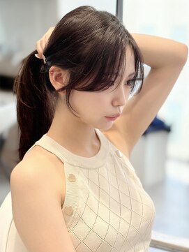 ラクシア(LucxiA) 韓国ヘア/レイヤーカット/顔まわりカット/Instagram @ken__gucci