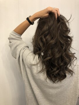 パーマネントシャペ(Permanent Chapel) 透明感ミディアムレイヤー