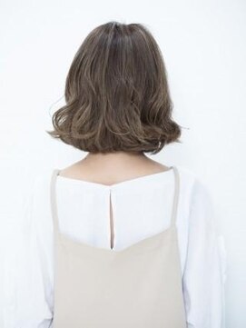 オレロ 国立(olelo) 大人ガーリー/似合わせカット/リバースセンターパート/国立