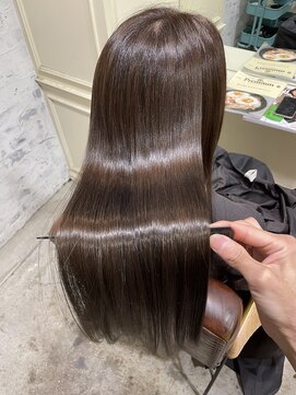 ロロ(ro-ro) 【恵比寿 ro-ro】カラーリングとトリートメントでメンテナンス