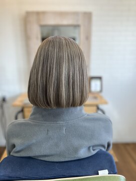 アップ(Up) ホワイトブリーチ