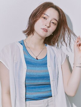 レゴヘアー(Lego Hair) 元気で明るい印象を与える外ハネミディアム