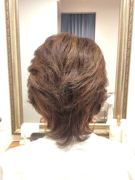 ヘアー グリーン(hair green) 30代40代50代/おしゃれ女子ウルフヘア/レイヤーカット