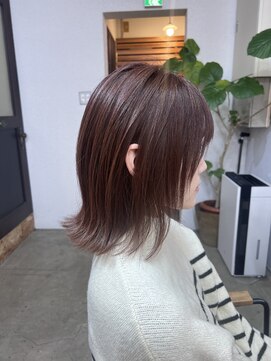 ソエル(Soell) ピンクブラウン レイヤーカット 髪質改善 外はねボブ ボルドー