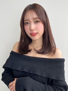 ディーエックス スリー(Dxxxx III) 大人可愛いミディアムヘア ベージュカラー