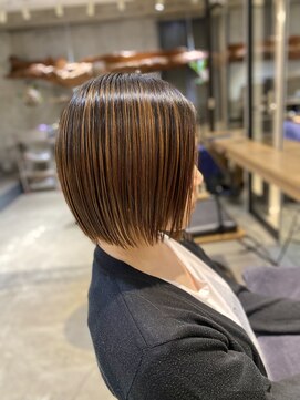 ニーイチイチ(211) ボブ/コンパクトボブ