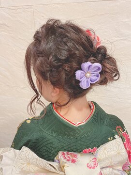 ファーレンピュアスウィート(fahren-pure-suite) ミドルお団子アレンジ