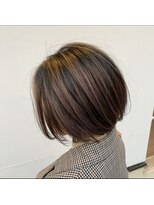 ヴィコロ(vicolo) 大人ショートバレイヤージュ