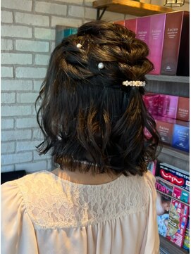 アエラスラナ 相模大野(Aeolus Lana) ゆるふわハーフアップ