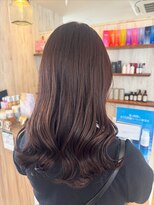 サリュー バイ イザ(Salut by IZA)&nbsp;ダークブラウンカラー似合わせカットセミロング