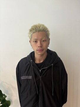 オルヴァ(Orva) スパイキーショート[メンズカット/メンズブリーチ/メンズカラー]